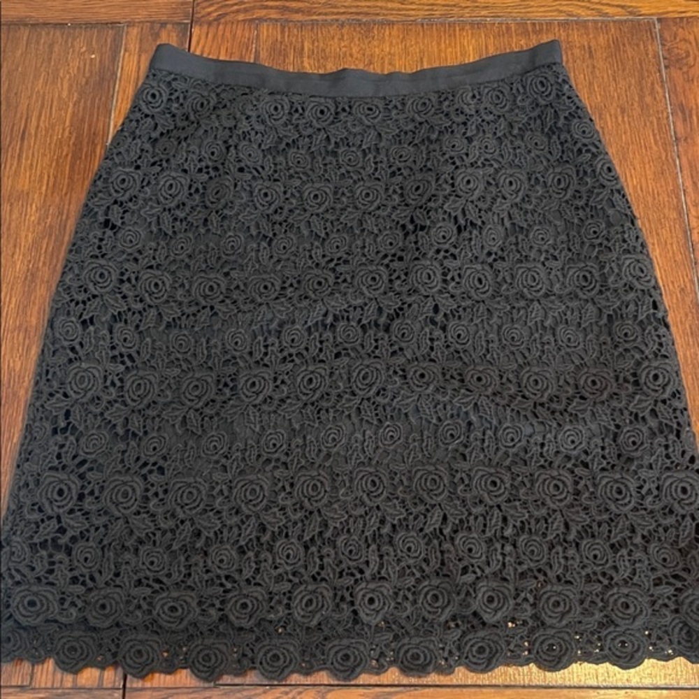 Elevenses Anthropologie Black Floral Rose Lace Skirt 12 knee length Cotton